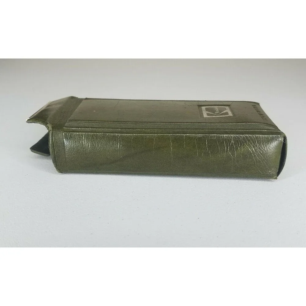 Vintage Kodak Pocket Instamatic 20 Camera w/ Green Leather Kodak Carrying Case